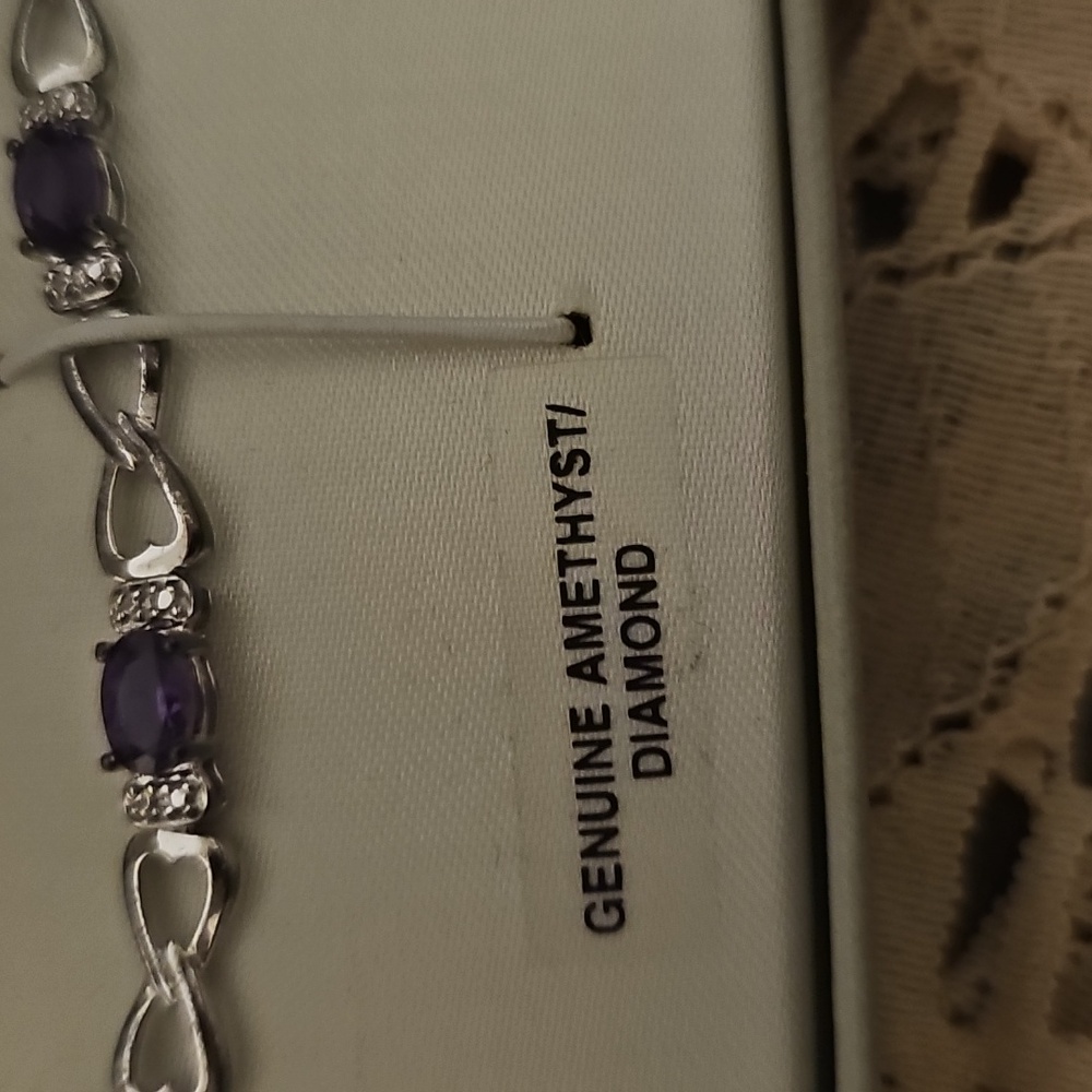 Elegant Silver and Purple Bracelet - Picture 3 of 4